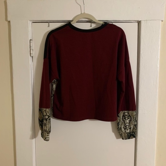 Maroon black and snakeskin Slightly cropped Top Small - Picture 5 of 6